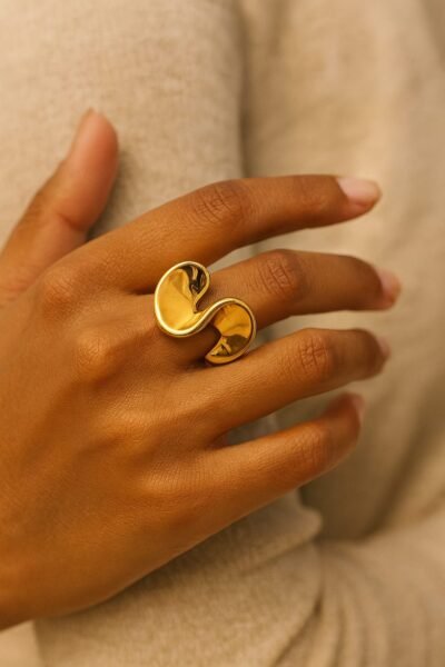 Elan Curve Flow Ring