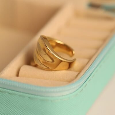 Golden Wave Sculpted Ring - Image 2
