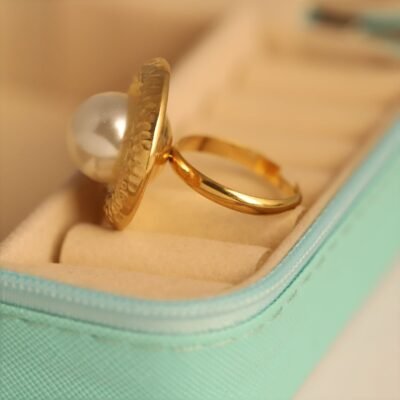Elysia Pearl Hammered Gold Ring - Image 3