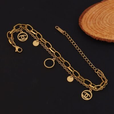 Chic Charm Luxe Bracelet - Image 3