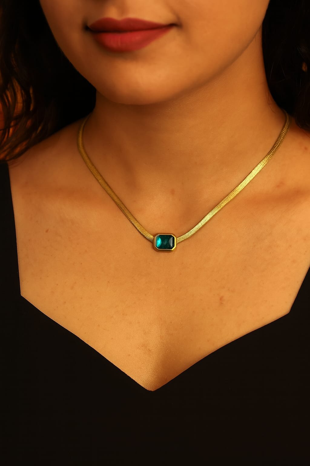 Korean Minimal Emerald Pendant Necklace - Image 3