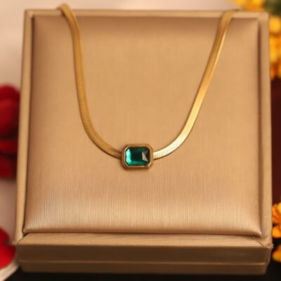 Korean Minimal Emerald Pendant Necklace