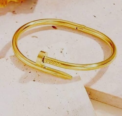 Golden Nail-Design Bangle