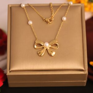 Golden Pearl Bow Neck Set