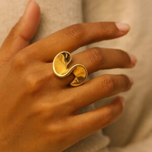 Elan Curve Flow Ring