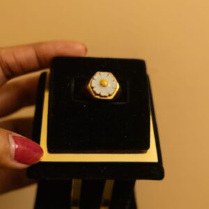Golden Daisy Bloom Ring